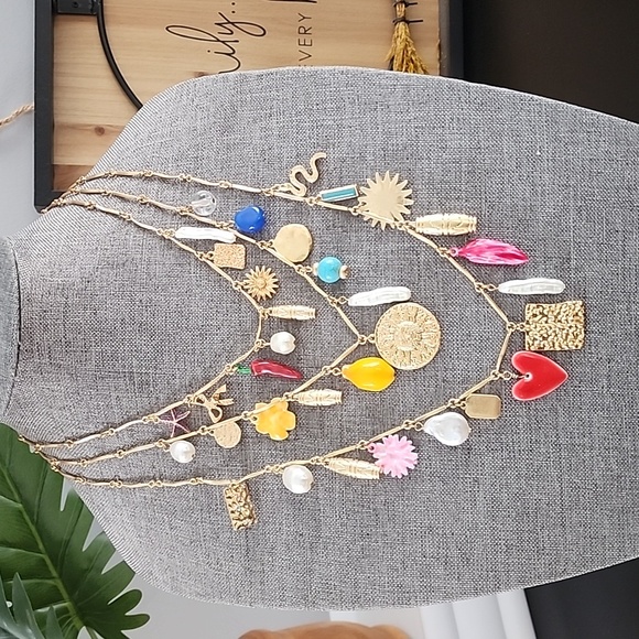 ZARA 3 Pack of Charm Necklaces - Picture 11 of 16